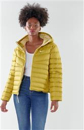Nike Sportswear Κοντό Γυναικείο Puffer Μπουφάν Αντιανεμικό για Χειμώνα Κίτρινο
