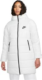 Nike Therma Fit Κοντό Γυναικείο Puffer Μπουφάν για Χειμώνα Λευκό από το SportsFactory