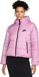 Nike Therma Fit Κοντό Γυναικείο Puffer Μπουφάν για Χειμώνα Ροζ